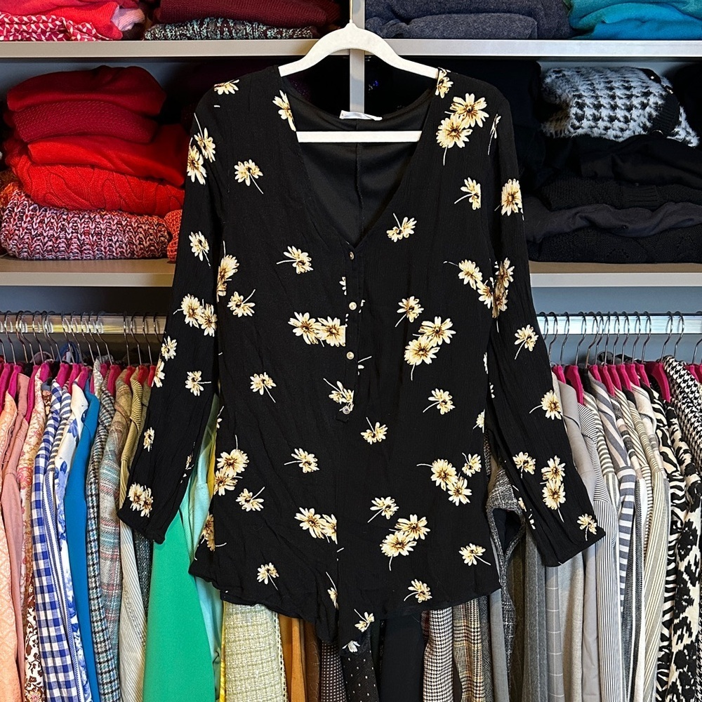 Honey Punch black/yellow floral long sleeve button front lined romper size S